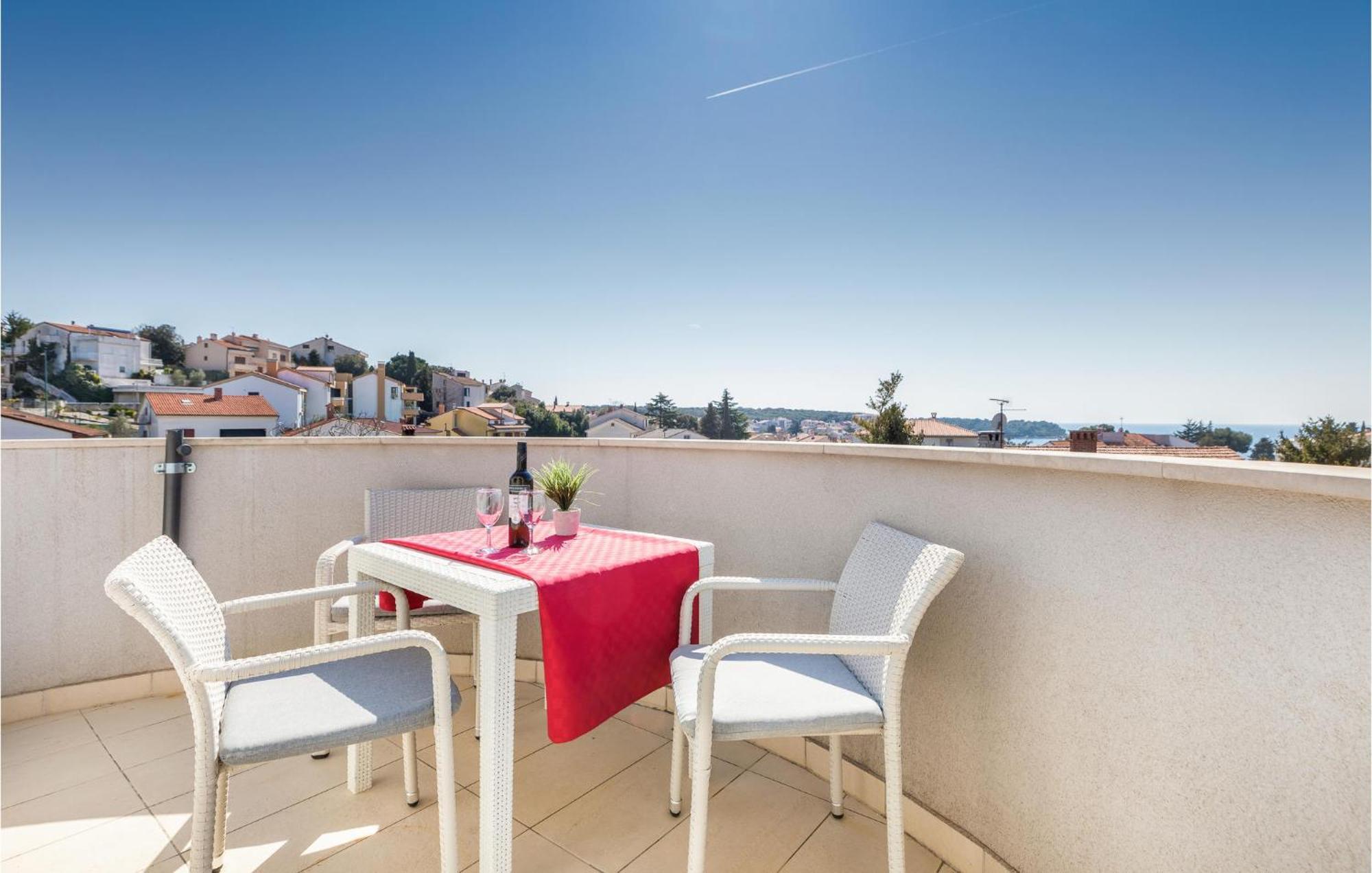 Stunning Apartment In Pjescana Uvala With Wifi Zewnętrze zdjęcie