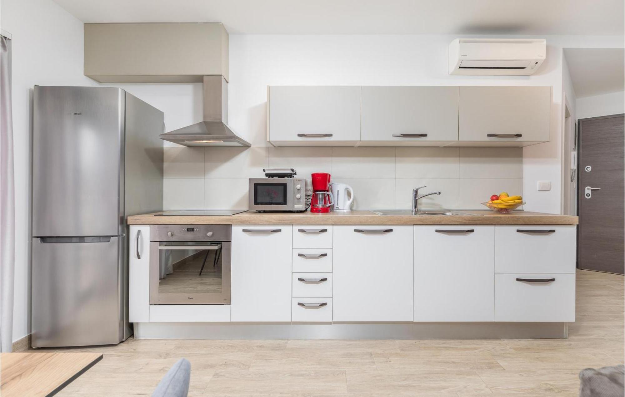 Stunning Apartment In Pjescana Uvala With Wifi Zewnętrze zdjęcie